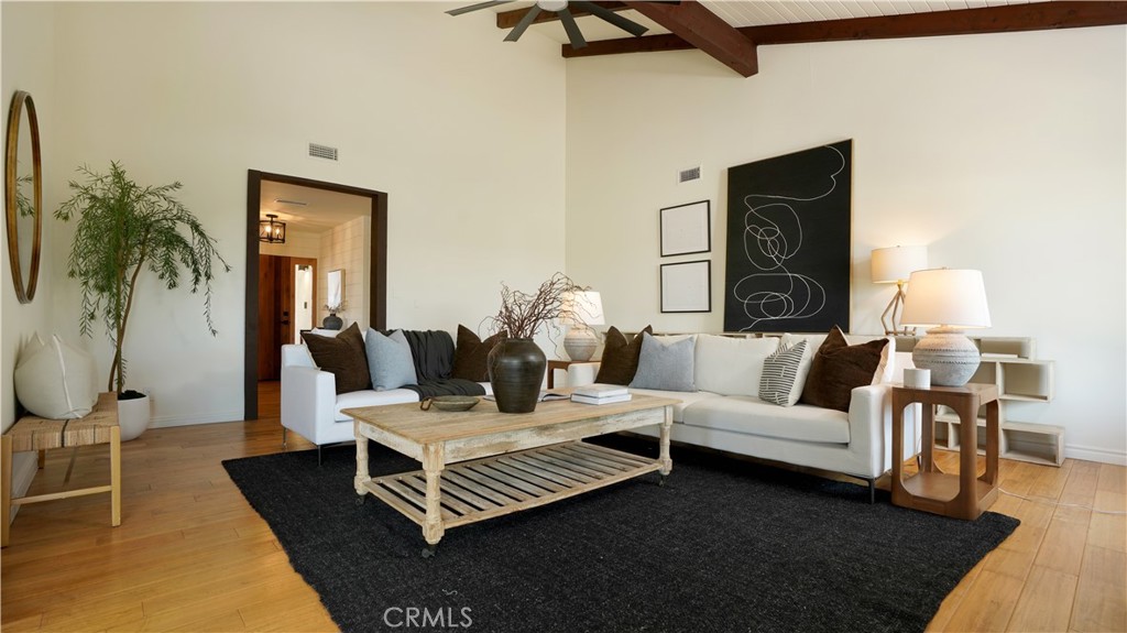 26742 Calle Almanza