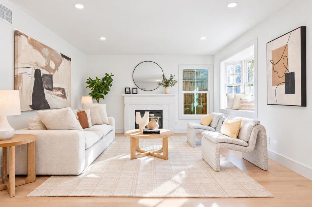 1921 Palo Alto Way