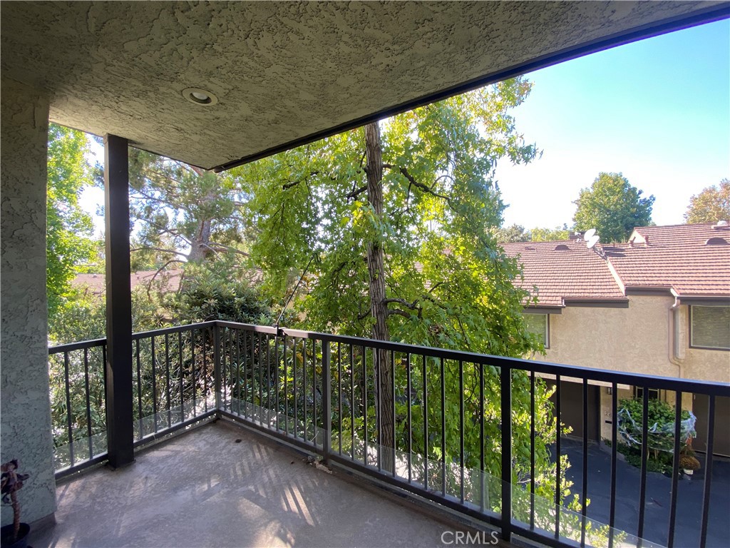 330 330 Cordova Street 261