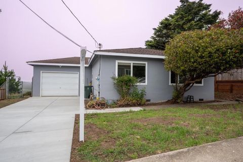 Photo of 556 Heathcliff Drive, Pacifica, CA 94044 (MLS # ML82043691)