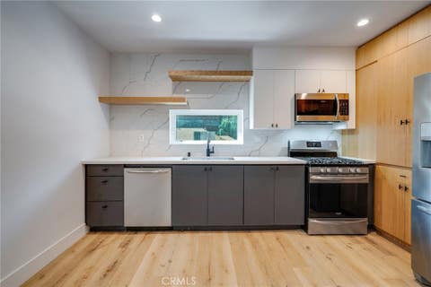 Photo of 6201 La Mirada AVE #8, Los Angeles, CA 90038 (MLS # SR26137939)