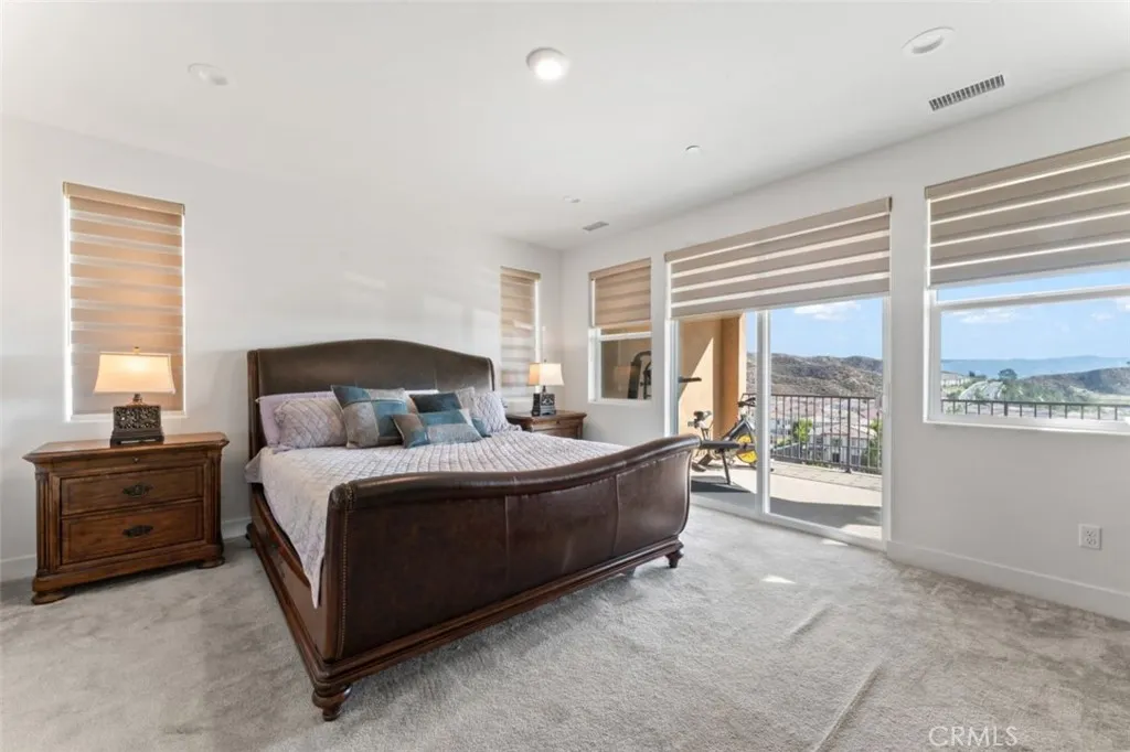 Saugus, California 91350, United States, 5 Bedrooms Bedrooms, ,3 BathroomsBathrooms,Residential,Active,223466