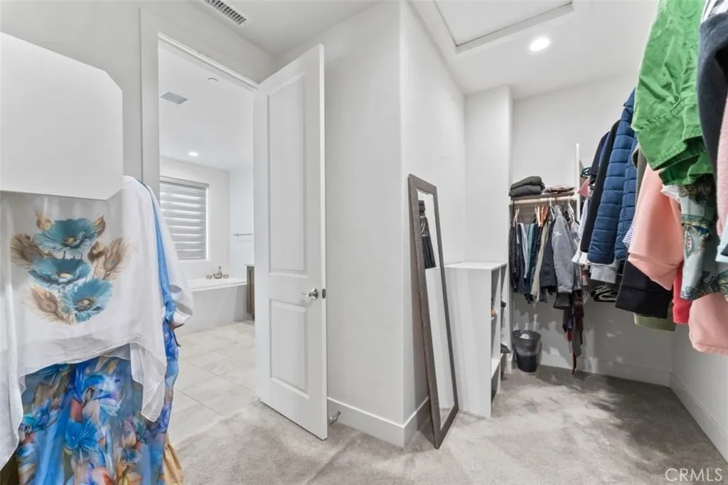 Saugus, California 91350, United States, 5 Bedrooms Bedrooms, ,3 BathroomsBathrooms,Residential,Active,223466