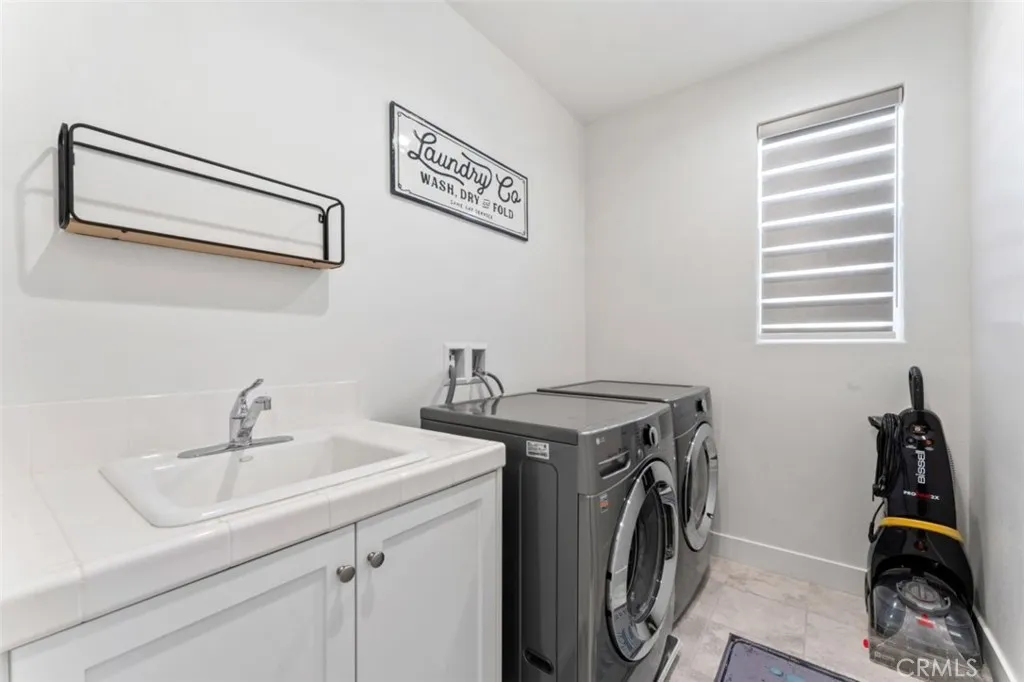 Saugus, California 91350, United States, 5 Bedrooms Bedrooms, ,3 BathroomsBathrooms,Residential,Active,223466