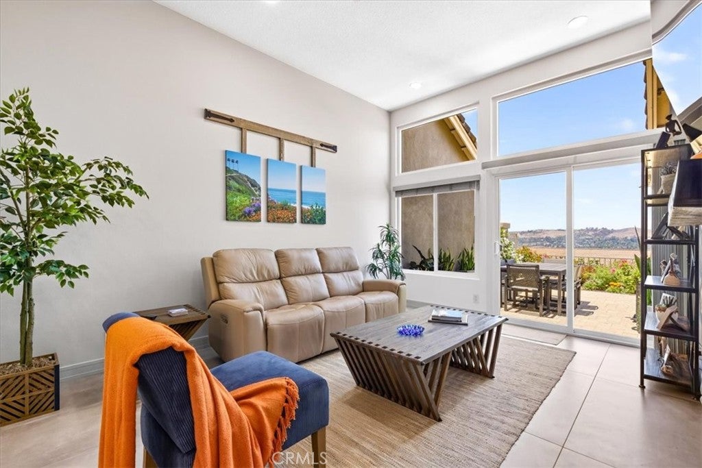 27589 Paseo Segovia
