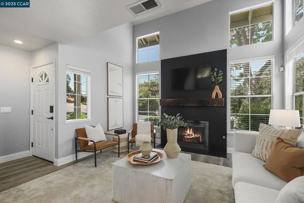 SHADOWBROOK - Residential