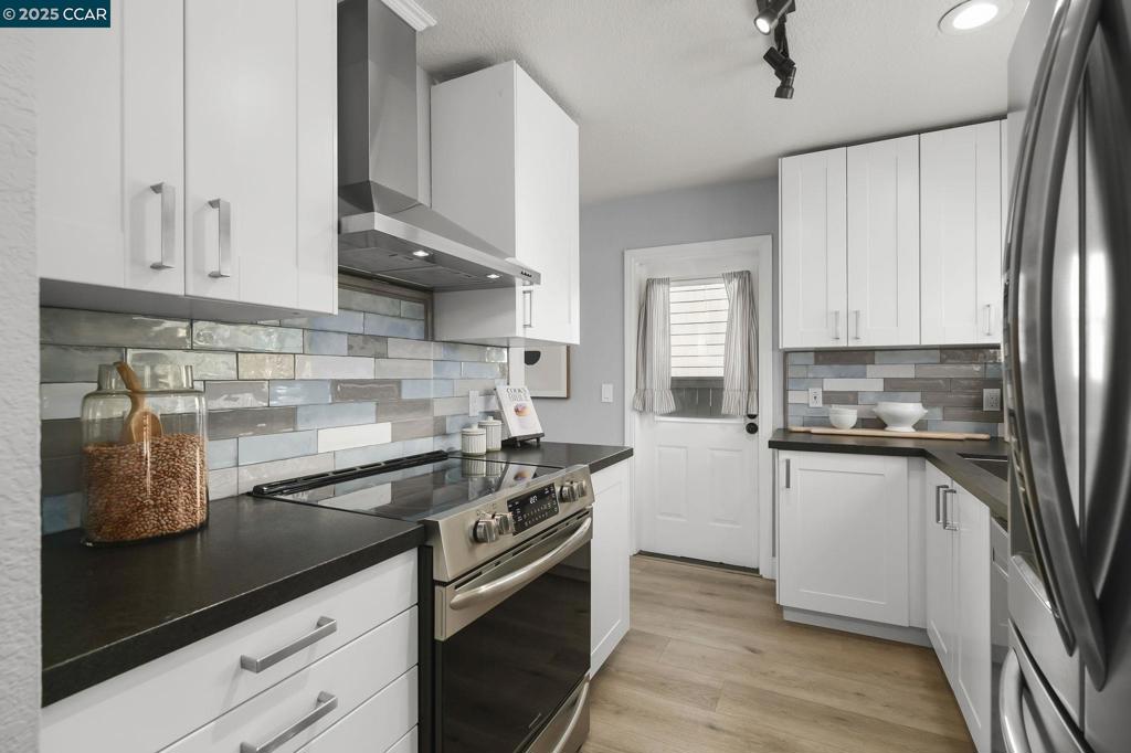 SHADOWBROOK - Residential