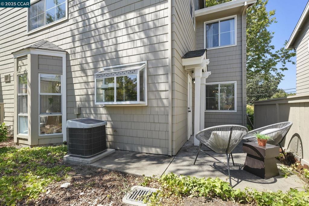 SHADOWBROOK - Residential