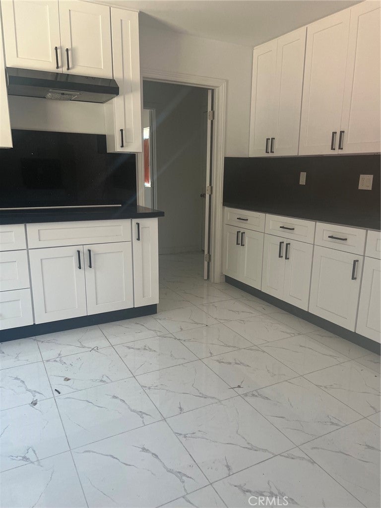 6295 Argyle