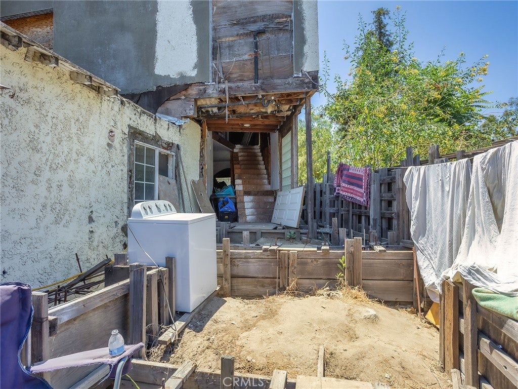 4463 Bellflower Avenue