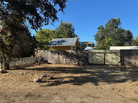 Photo of 320 Armstrong Street, Lakeport, CA 95453 (MLS # LC25225881) Photo of 320 Armstrong Street, Lakeport, CA 95453 (MLS # LC25225881)