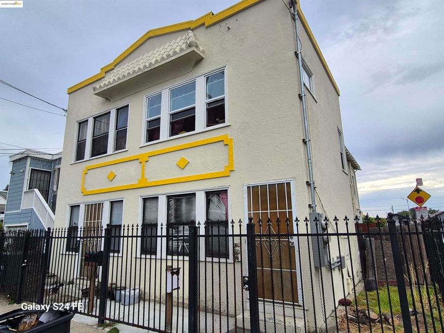 Nestled in Oakland’s Fremont neighborhood. Spanning approximately 2,652 square feet, it features 5 bedrooms and 2 bathrooms offering strong potential as a rental or owner-occupied investment. The location offers proximity to local transit, 880 freeway, Bart, schools, and the amenities of East Oakland.