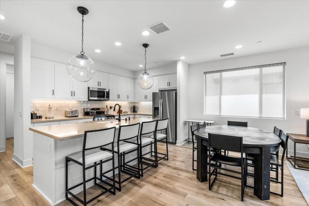 80411 Whisper Rock Way