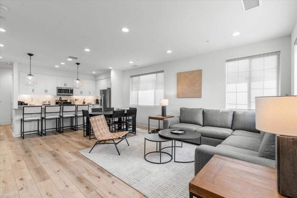 80411 Whisper Rock Way