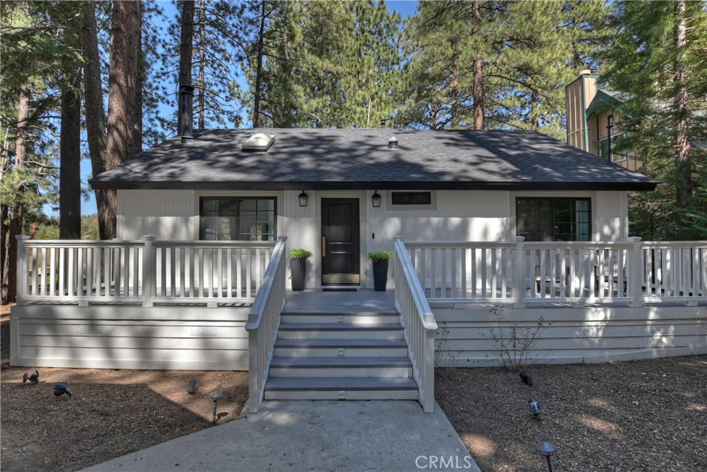 1053 Club View Drive