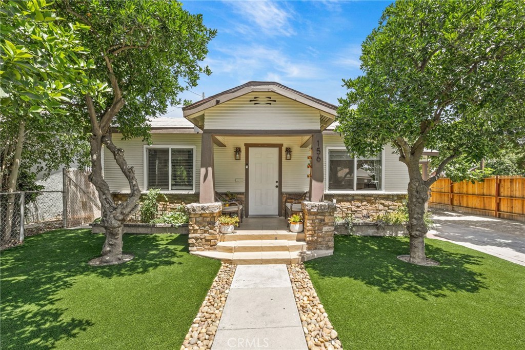 Welcome to this Beautiful Remodel Home! This home has 2 bedrooms and 1 bath. 1 car garage, 3 cars can fit on the driveway. The Home includes a tranquil front garden perfect for relaxing. The property Boast of a private electric fence surrounding the property.
It has a beautiful back yard for barbecue and gatherings. The kitchen with porcelain countertops is a harmonious blend of style and practicality, creating a beautiful and functional space that is both visually appealing and highly durable. You Must see it for yourself!