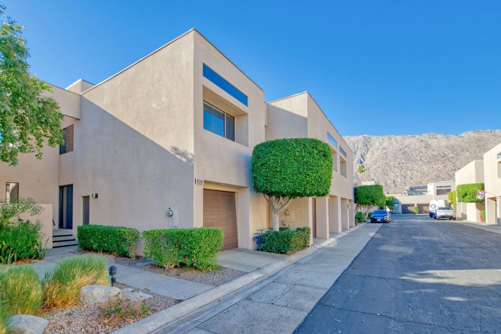 867 Village Square Square S