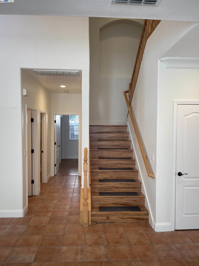 TRACY GARDENS - Residential