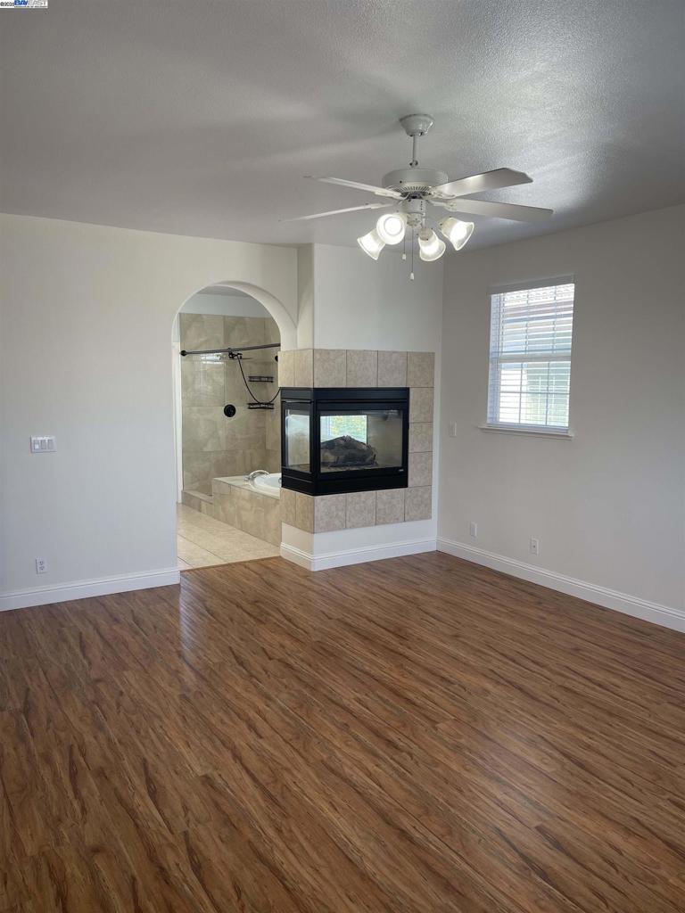 TRACY GARDENS - Residential