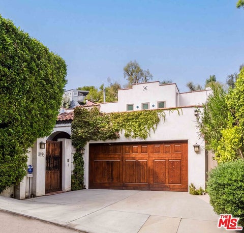 Photo of 8935 Hollywood Hills Road, Los Angeles, CA 90046 (MLS # 26104698)