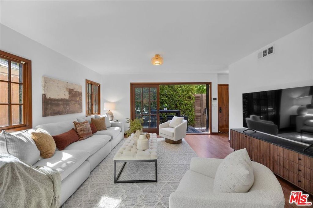 Photo of 2504 Ocean Avenue, Venice, CA 90291 (MLS # 26644041)