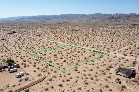 Photo of 305 Two Mile Road, Joshua Tree, CA 92252 (MLS # 219141358PS)