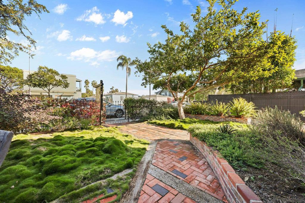 Properties 2 1930 30Th St