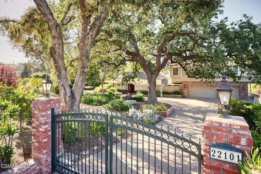 22101 Mulholland Drive
