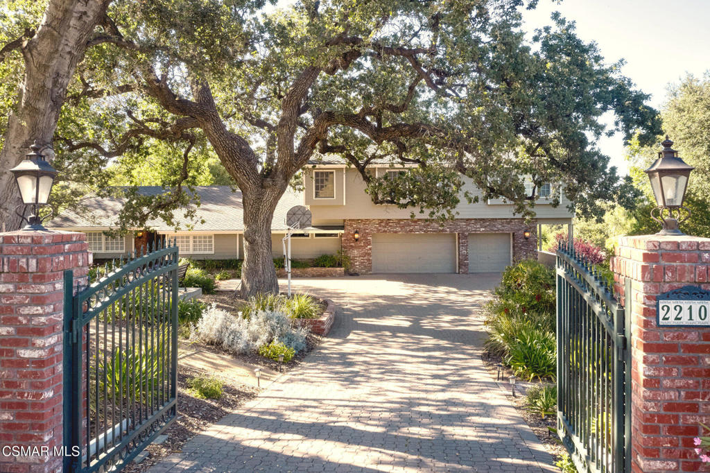 22101 Mulholland Drive