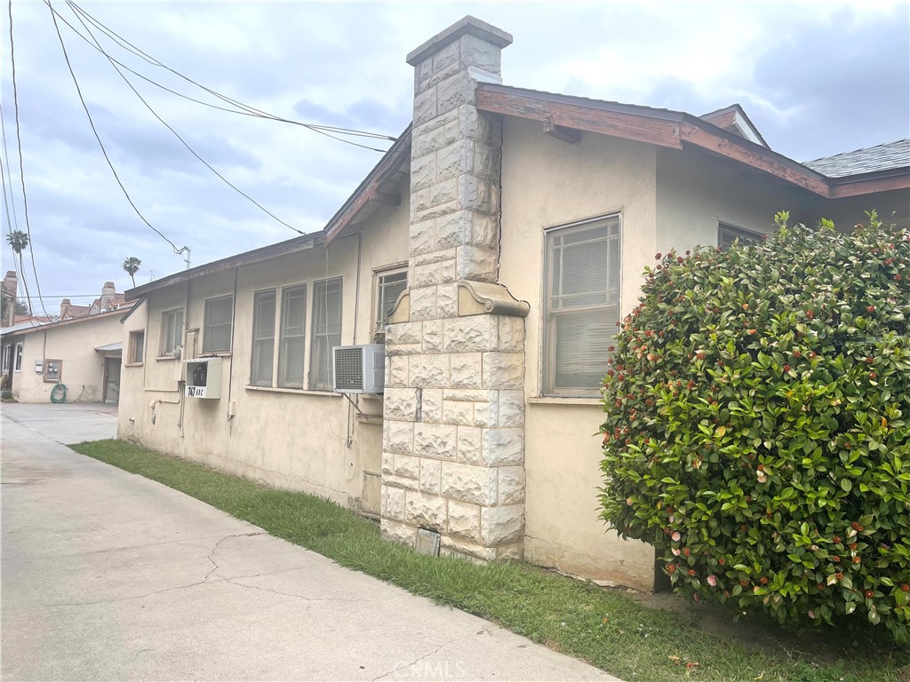 Properties 2 745 S Chapel Ave