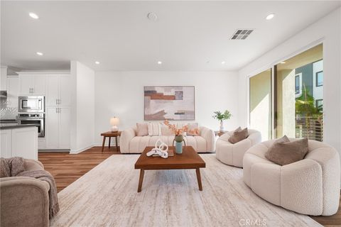 152 Schick Irvine CA 92614