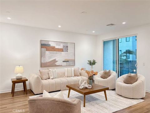 152 Schick Irvine CA 92614