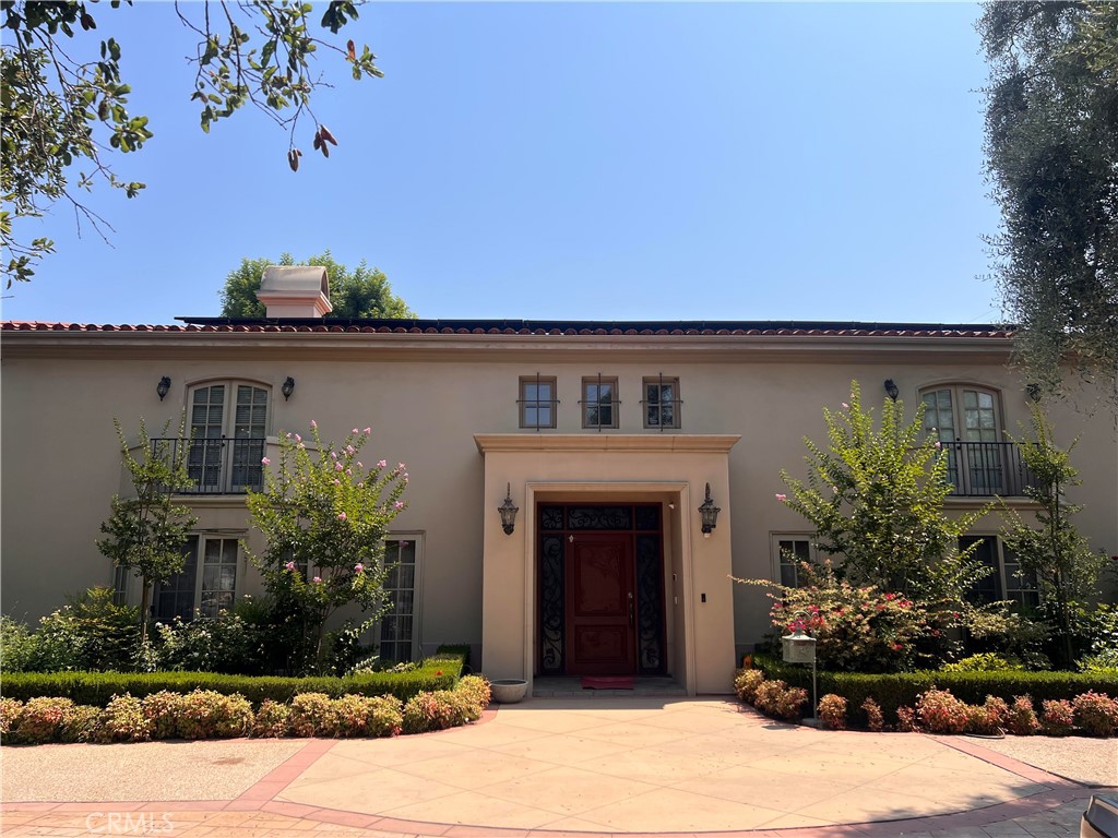 2280 S Oak Knoll Avenue