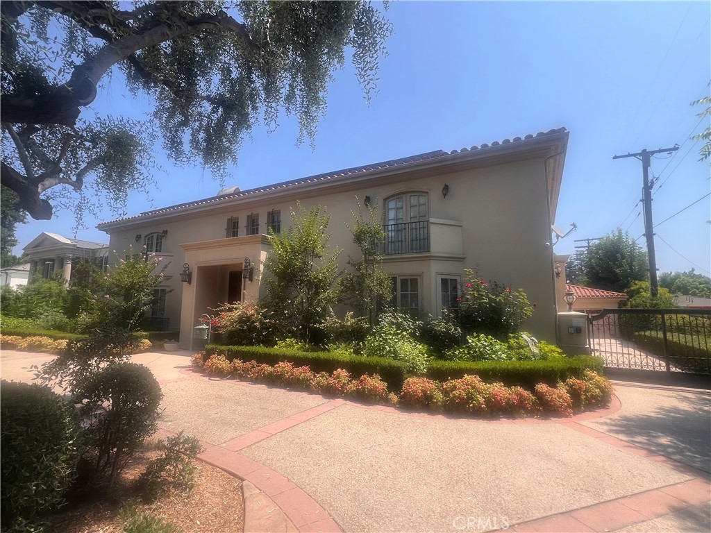 2280 S Oak Knoll Avenue