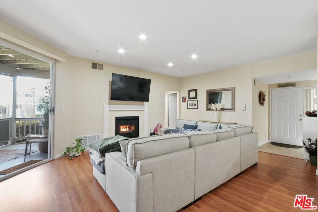 10361 Garden Grove Boulevard 50
