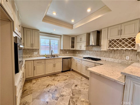 Photo of 975 N Grammont Avenue, Covina, CA 91724 (MLS # CV26175543)
