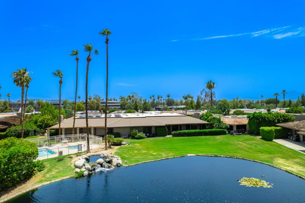 The Springs C.C. - Residential