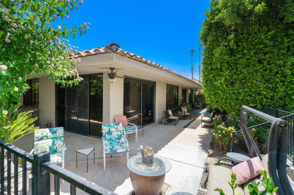 The Springs C.C. - Residential