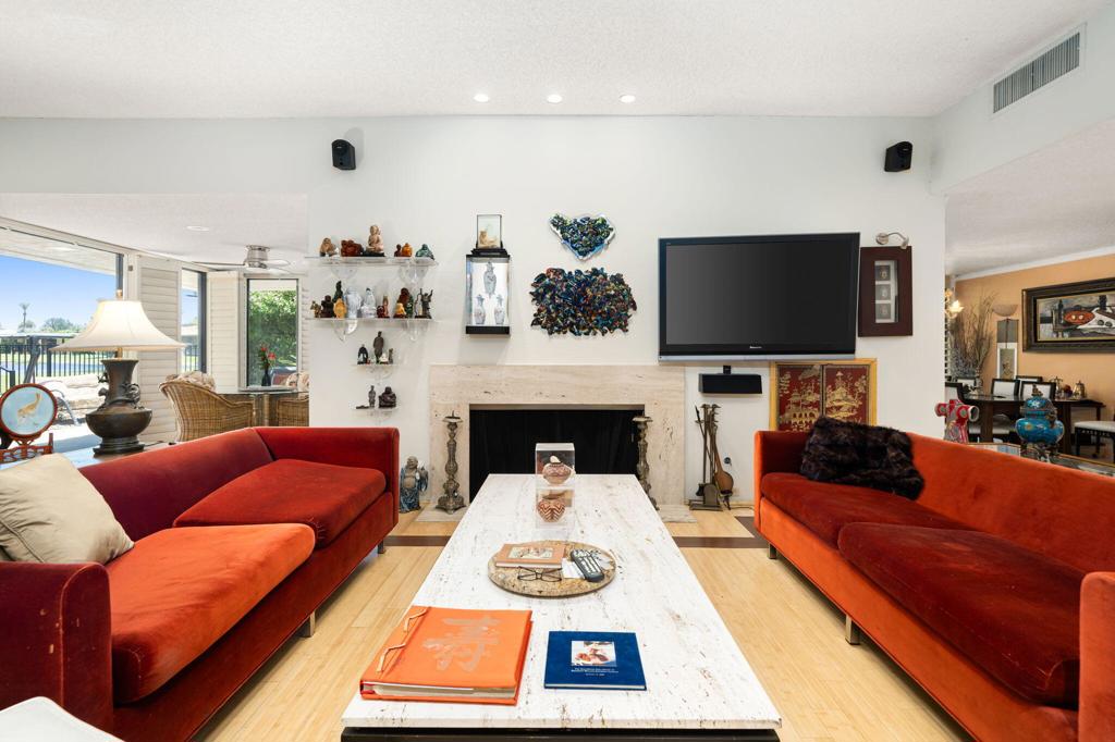 The Springs C.C. - Residential