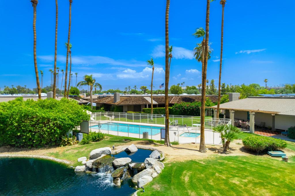 The Springs C.C. - Residential