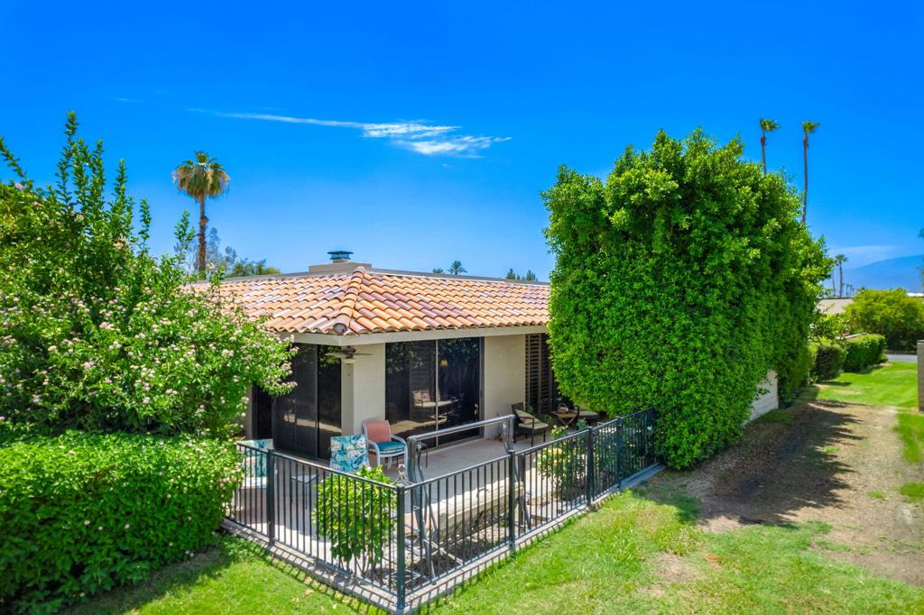 The Springs C.C. - Residential