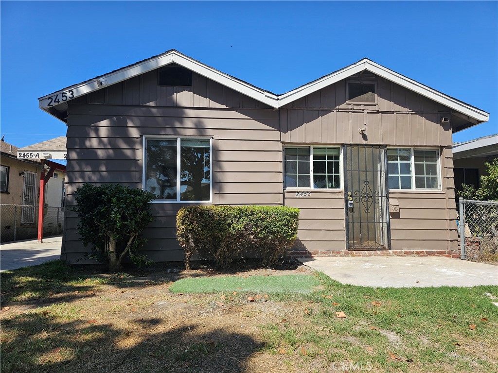 3 bed 2 bath single story free standing house, recently addition and newly remodeling, close Long Beach school district center office and FWY 405 and 710, distance from port dock within 1mile.