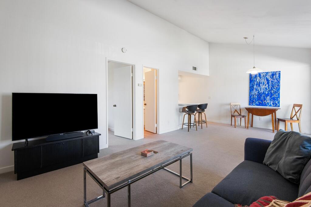 351 N Hermosa Drive 4b2