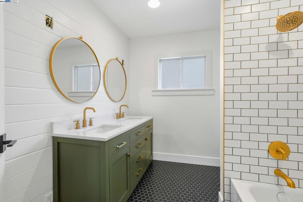 DANVILLE - Residential Lease