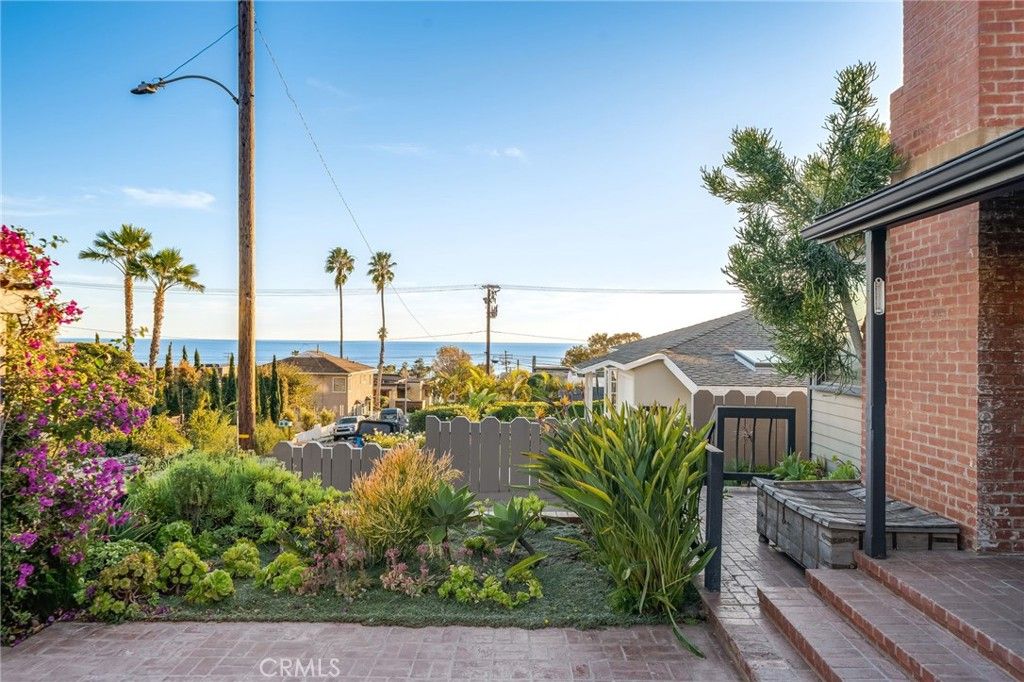 Photo of 252 Chiquita St, Laguna Beach, CA 92651 (MLS # LG26009733)