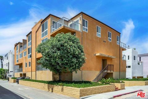 Photo of 15 63rd Avenue #3, Playa Del Rey, CA 90293 (MLS # 25605033)