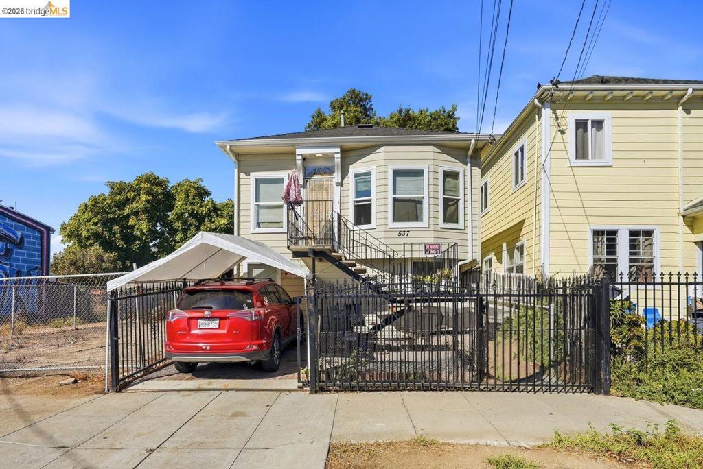 537 Chester