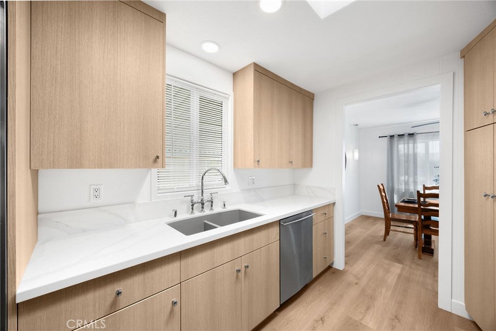 38069 Calle De Amor