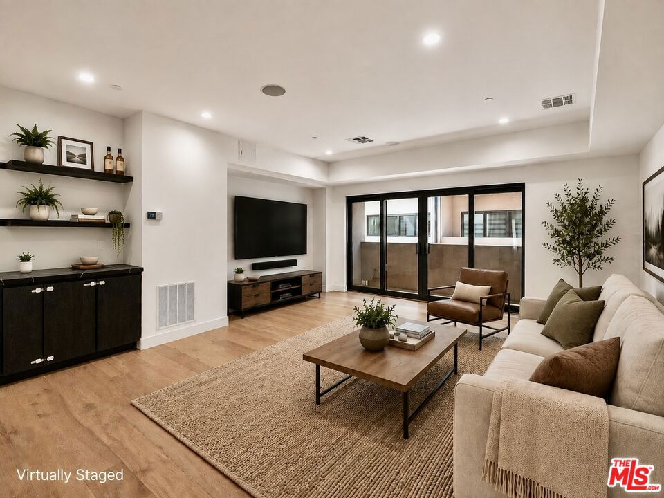 5623 Murray Lane