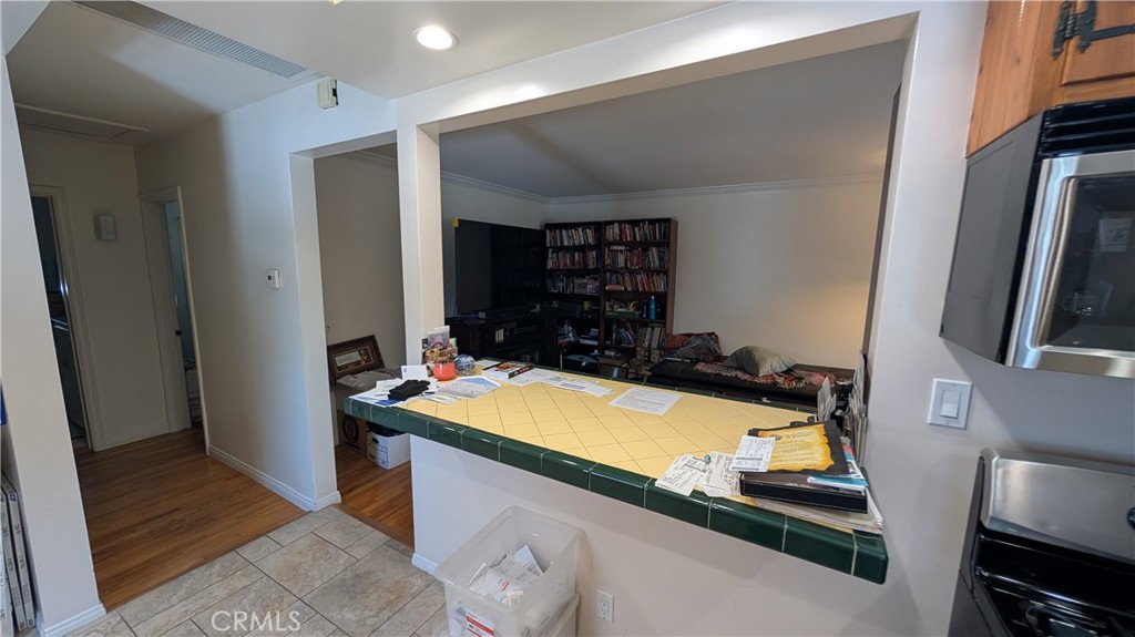 Properties 4 1025 W Clark Avenue C